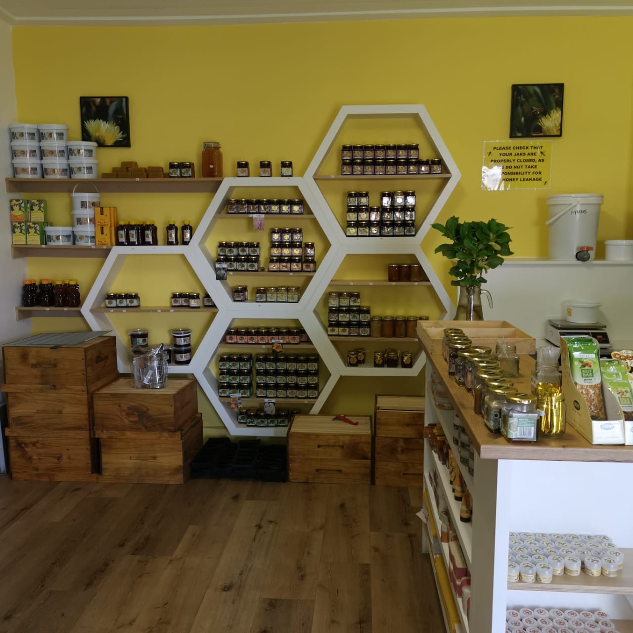 Overberg Honey Co. shop in Elgin Grabouw