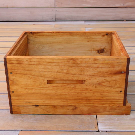 Brood box beekeeping equipment